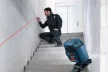 BOSCH 0601063L00 GLL 2-10 Vonallézer + 3 db 1,5-V-LR6 (AA)